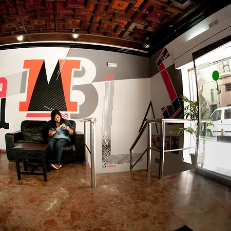Be Ramblas Guest House-2