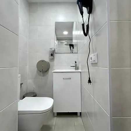 Be Ramblas Guest House-3